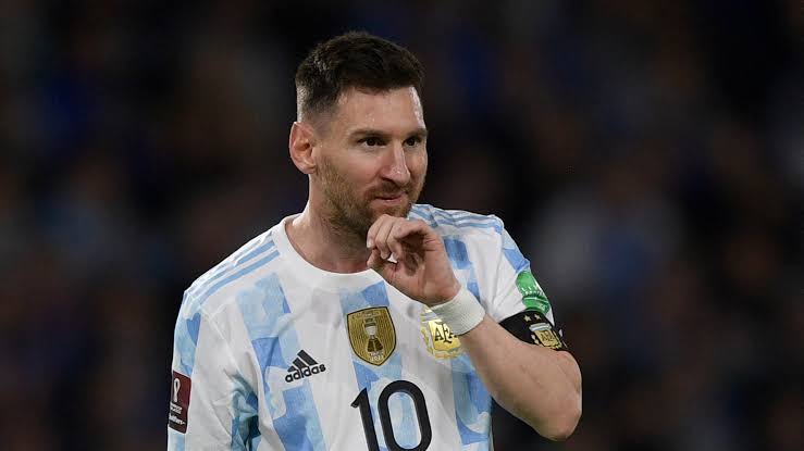 Shelby_Messi's tweet image. Messi after turning 30 :

304 Games (most) 
346 G/A (most)
9 Trophies (most)
2 Ballon D'or (most)
2 Golden Boots (most)
3 Intl. Trophy (most)

Bro started his another career after 30 💀