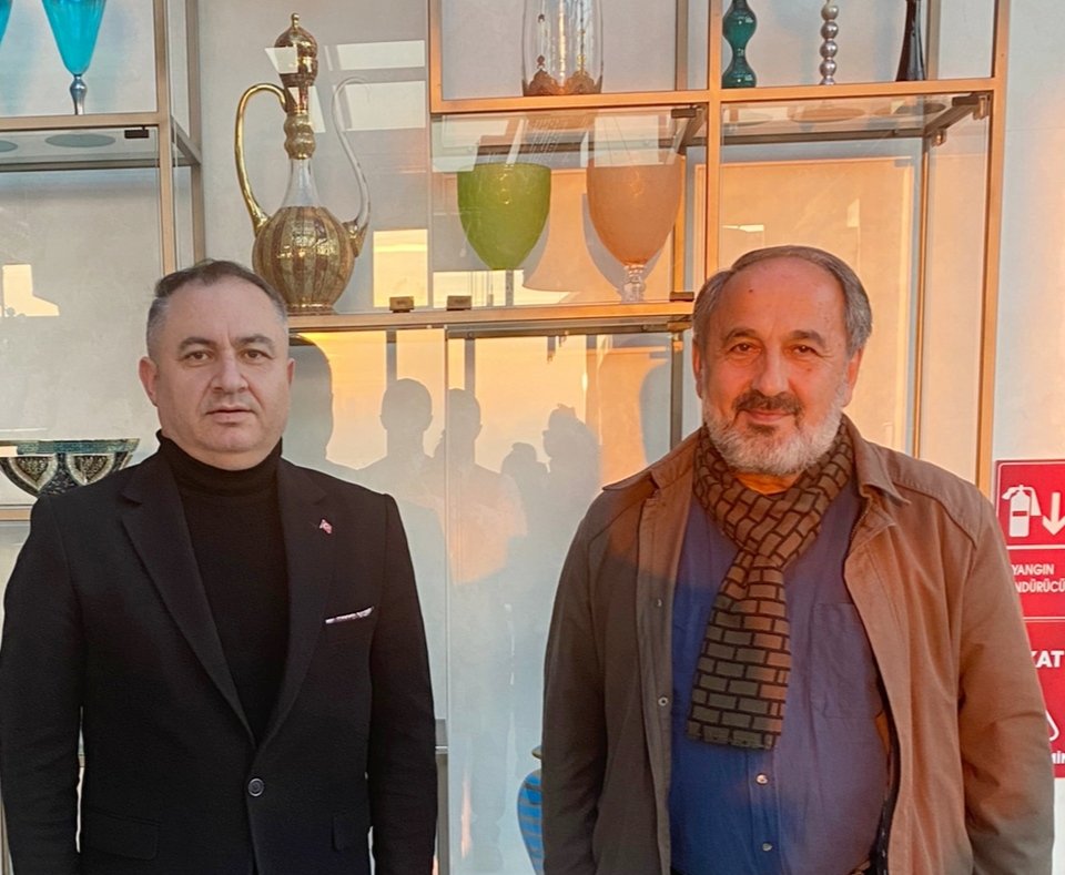 AK Parti İstanbul İl Başkanlığı Yerel Yönetimler Birim Üyesi Zafer Aslan kardeşimle Beykoz'da buluşarak siyaset ve diğer güncel konular üzerine sohbet ettik. Misafirperverliği için Zafer Başkanıma teşekkür ederim. <a href="/Zaferaslantr/">ZAFER ASLAN</a>