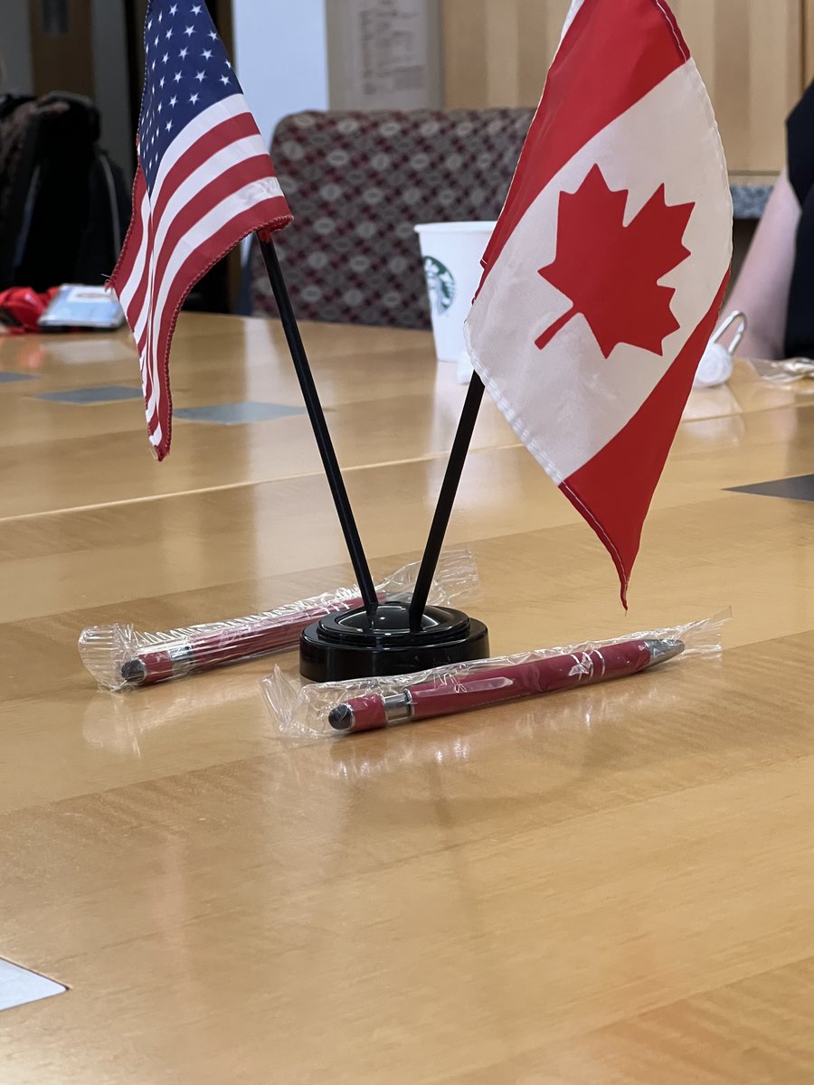 ideolocator's tweet photo. We went to:🇰🇷, 5x🇺🇸, 🇮🇳, 🇦🇪, 4x🇨🇦and had virtual conversations with:🇲🇽, 🇭🇰, 🇩🇪, 🇧🇷, 🇳🇿, 🇦🇺, 5x🇺🇸, 4x🇨🇦, 🇯🇲, 🇿🇦

I'm certain I have forgotten some, but I look forward to our explorations globally for our friends and clients of @weustheminc and @healthemeinc!

#HappyNewYear #WUTWUT https://t.co/GH9fCVD1E2