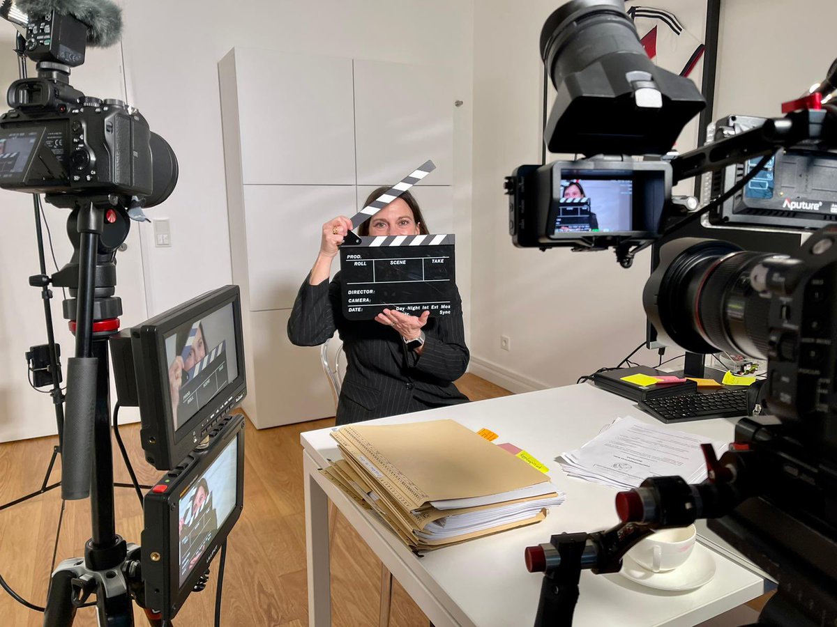 Klappe für 2022. letzter Freitag im Büro für dieses Jahr. Ich bin dann mal raus.