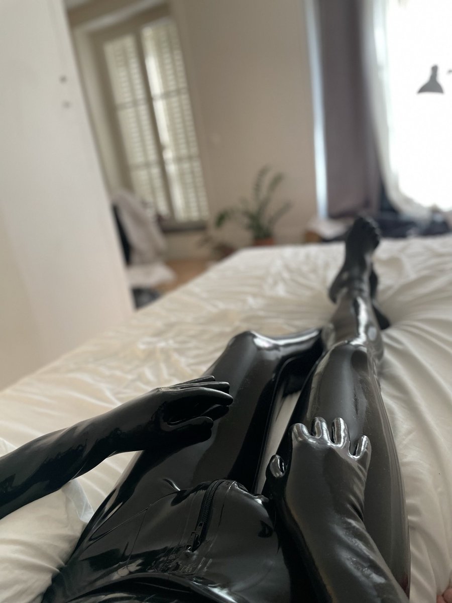 A wake-up in Paris 🙃