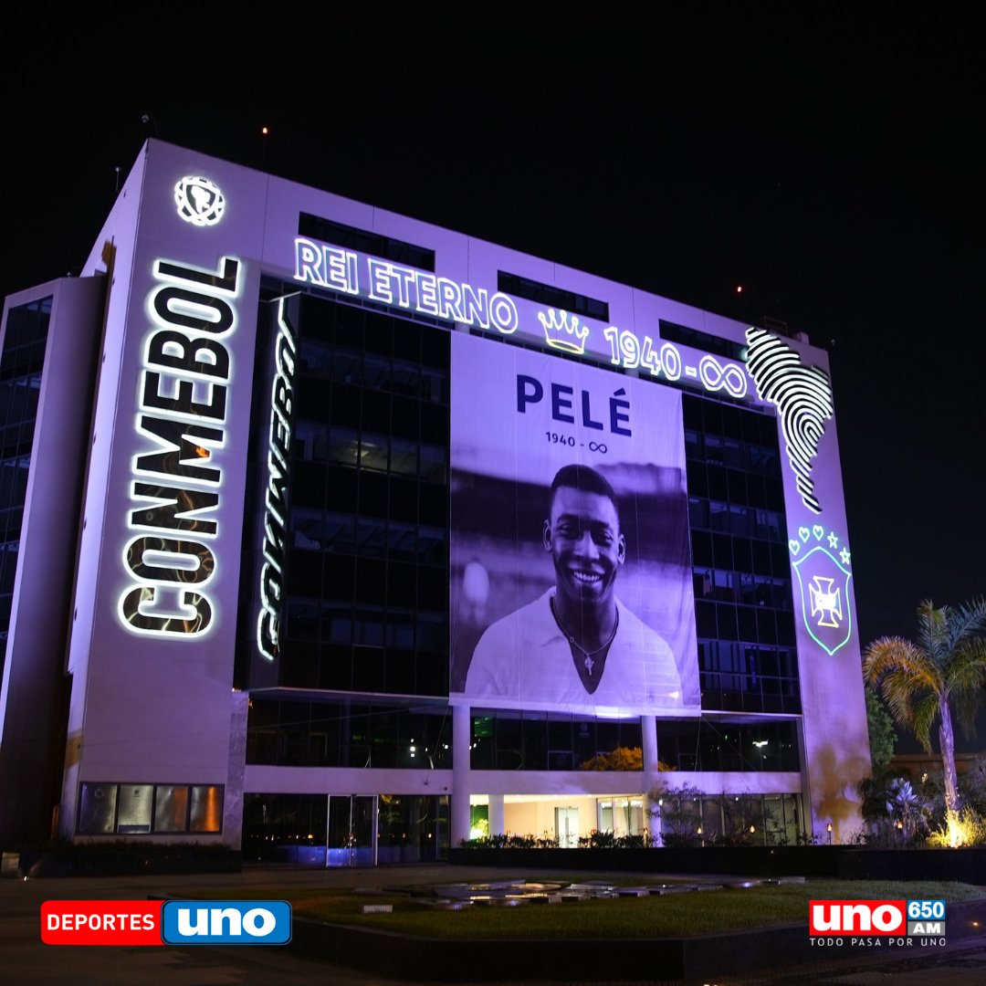 "Rei Eterno 1940 👑♾ ¡Gracias por todo! 🔟"

La Conmebol rindió homenaje con una gigantesca fotografía al "rey" del futbol, Edson Arantes do Nascimento 'Pelé', quién ayer falleció a los 82 años tras una larga lucha contra el cáncer.

#650AM #DeportesUNO