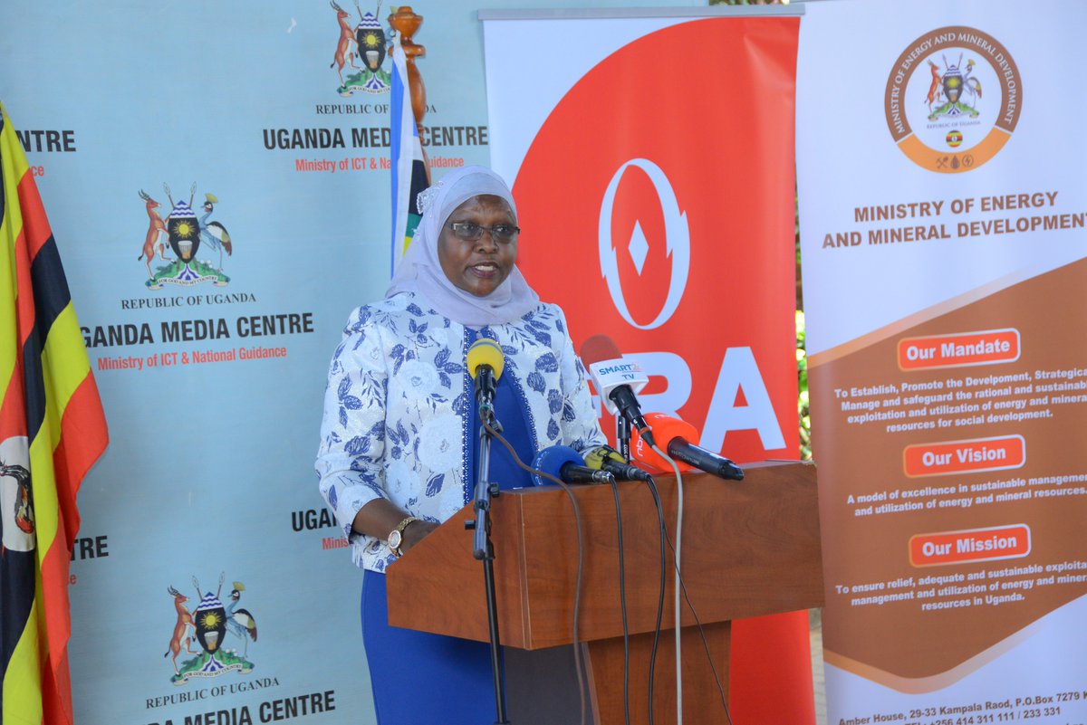 ERA_Uganda's tweet photo. Dr. Sarah Wasagali Kanaabi, the Chairperson Board of @ERA_Uganda has announced the Electricity End-User Tariffs for Q1 of 2023. @UgandaMediaCent .@UmemeLtd @UegclOfficial @uetcl @UEDCLTD @Eskomug @GCICUganda @Parliament_Ug. https://t.co/zBS0WRYQM7