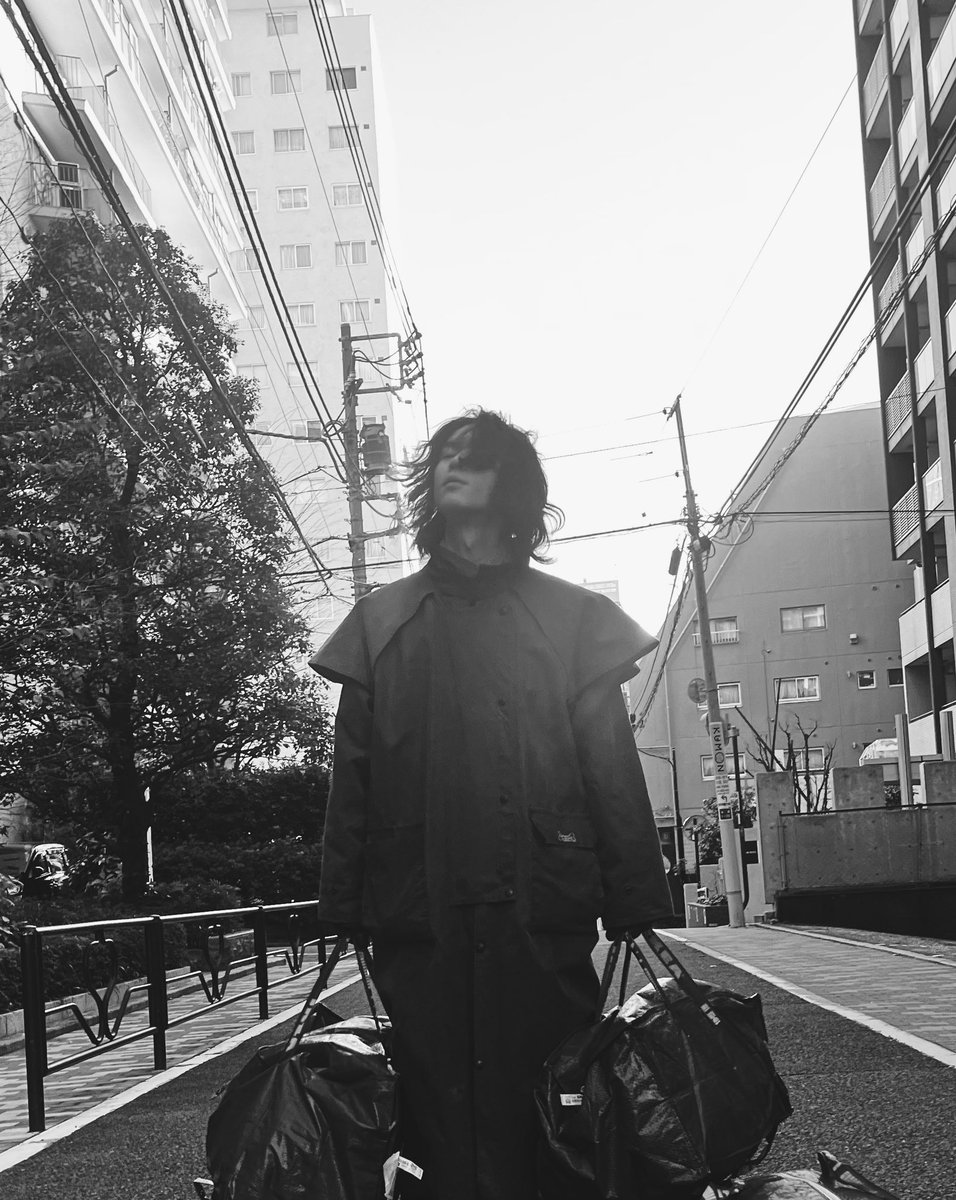 28歳になりました　
⁡
素敵な一年をありがとう
来年は分かり易く、派手な色をぶち撒ける
⁡
一年後に何を語れるか
2023年でまた会いましょう