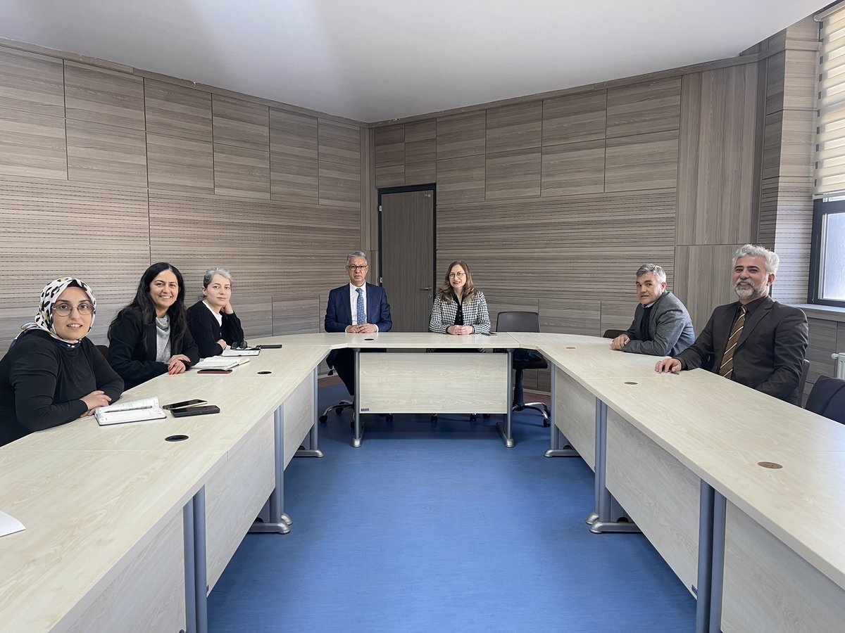 GantepECE's tweet photo. Müdürlüğümüz ve Büyükşehir Belediyesi ile imzalanan protokole istinaden GASMEK bünyelerinde açılan okul öncesi dersliklerin süreci hakkında görüşülmek üzere Belediye ve Halk Eğitim Merkezleri yetkilileri ile toplantı yapıldı.
@tuncay_morkoc @FatmaSahin @yasintepe @MetinMengilli https://t.co/6mDA4bi52p