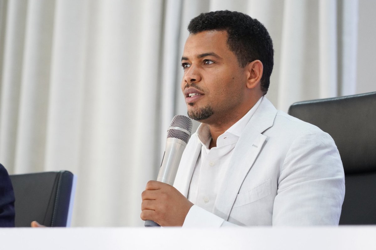TakeleUma's tweet photo. We’ve kept the faith in an idea that together, we can build a better Ethiopia . This historic peace building across  Nation… one that was , is and will be the only possible trajectories to prosperous nation . To cement this togetherness the role of intellectuals is profound. https://t.co/DTh89Xfe34