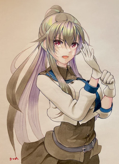 白熱球のデスクライトだとどうしても画面が黄色っぽくなっちゃって(右)これでも補正してるんだけどね。。。昼に昼光下で撮った矢矧さん(左)とはやっぱり違いますね。。。 