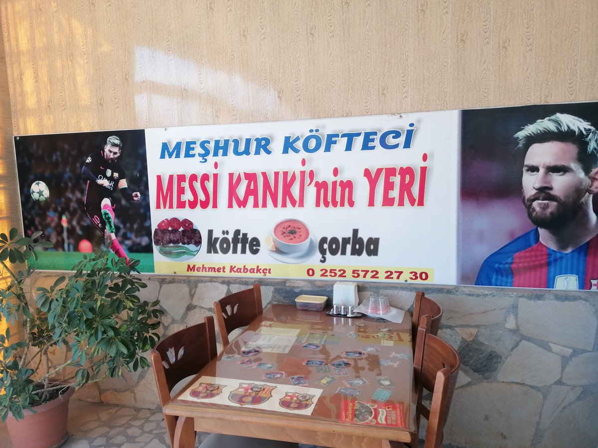Siz hala Nusret'in tuz serptiği yerde misiniz?