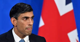 JimFergusonUK's tweet photo. British PM Rishi Sunak remains silent on whether he will profit with financial links to Moderna vaccine producer through Theleme Partners. He was a co-founder and invested 500 million dollars. Con Gov just awards Moderna massive new contracts in Uk. @ABridgen @johnredwood Ask Him https://t.co/RNLclkPdGh
