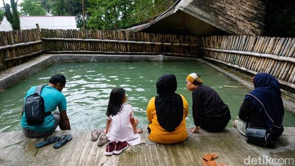 detikcom's tweet photo. #Foto Wisatawan mengaku kapok liburan di salah satu tempat wisata Sentul, Bogor karena kelewat mahal. detikcom menelusuri lokasi sumber keresahan yang viral itu. Seperti apa?

Foto: Andhika Prasetia/detikcom https://t.co/MWBy6w7x0n