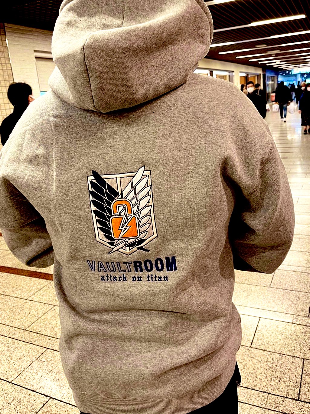 vaultroom・らっだぁ・進撃の巨人コラボパーカー Mサイズ グレー