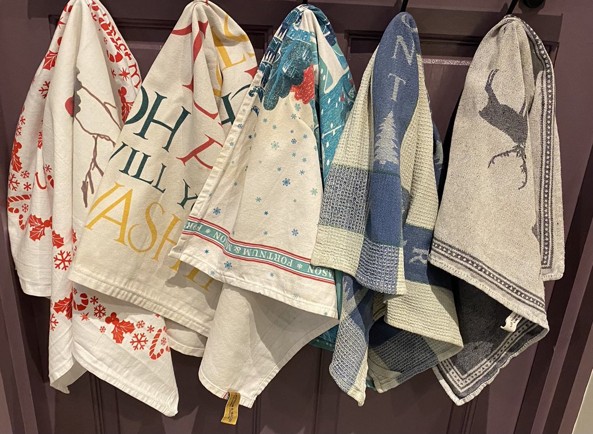 myteatowels's tweet image. Changing of the Christmas Tea Towels. A good selection today, everything from Bergen Stags to classic Emma Bridgewater, from classic Fortnum and Mason to Vermont and a School one. #GuinnessWorldRecord