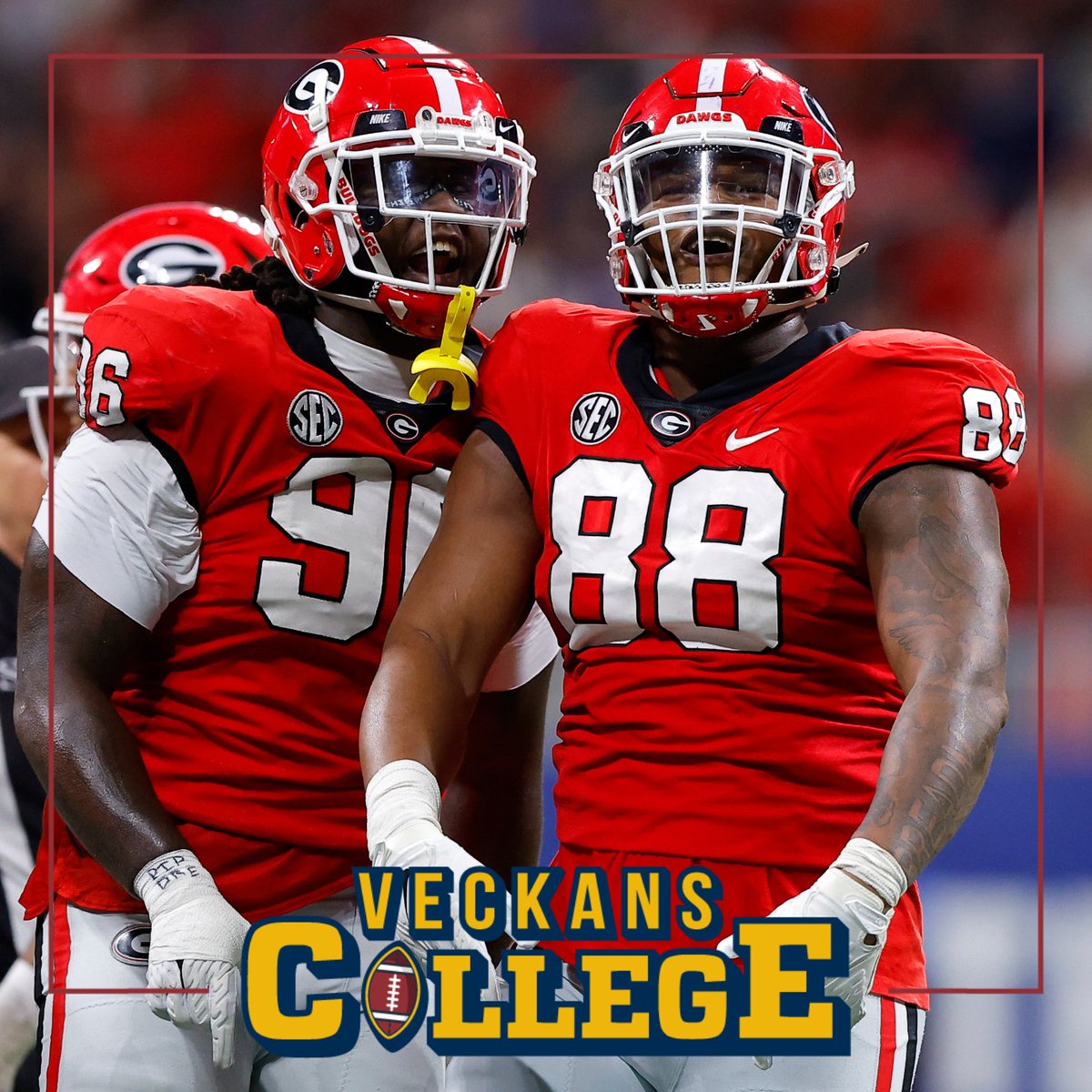 Nytt avsnitt! 🚨

Vi tittar till dom stundande semifinalerna i collegefotbollen. Där Georgia möter Ohio State och Michigan ställs mot TCU. 

🎇Gott nytt år till er alla! 🎇