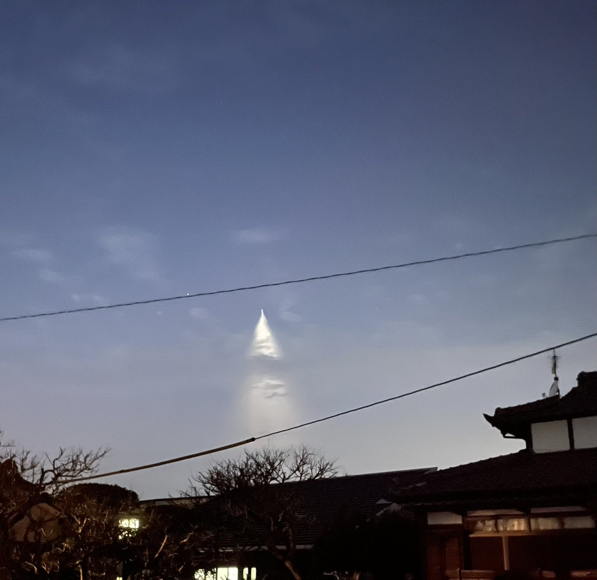 buchiani1's tweet photo. これはロケットなのか？ https://t.co/HgAgCOd25n