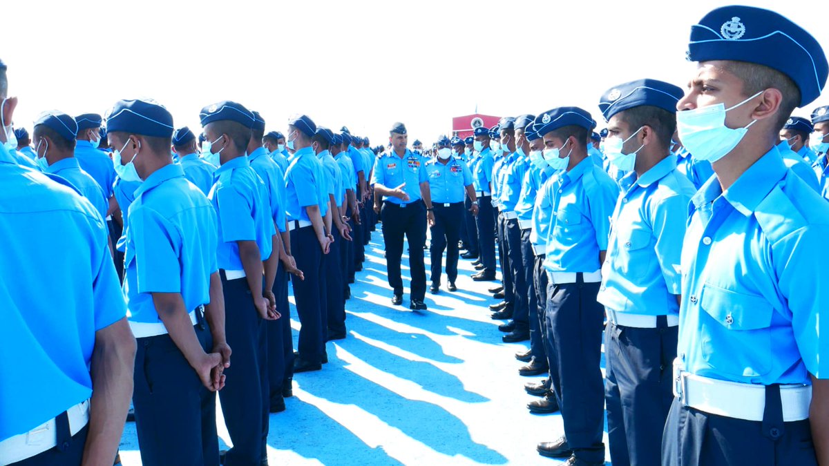 Prodef_blr's tweet photo. Training of first batch of '#Agniveervayu' commenced at Airmen Training School (ATS) #Belagavi from today. Air Marshal Manavendra Singh PVSM, AVSM, VrC, VSM, ADC, AOC-n-C, Training Command visited ATS Belagavi and addressed the newly recruited batch of Agniveervayu.
@IAF_MCC https://t.co/wVse10nhT0