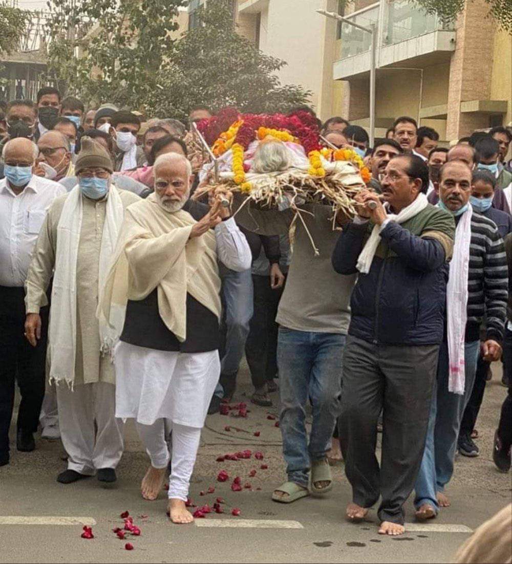 By the time, sun rose in the West, a son had humbly consigned "a century of service" before Bhagwan's feet &amp;  returned to work. Not a penny spent officially. No VIP congregations, Queues of mourners, Cavalcades of guests. Salutes <a href="/narendramodi/">Narendra Modi</a> ji. That's what Dharma teaches us.