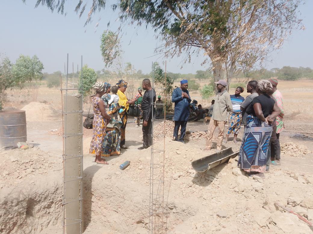 ong_avosah's tweet photo. Visite de chantier à Ouaké dans le cadre du Projet de réalisation du Forage pour la Population de Loumbounta dans l'arrondissement de Badjoudè, Commune de Ouaké financé par l'Ambassade des États du Bénin près du Bénin
#usa #benin #avosahong #ouake #donga #eau #water
#cdtabel https://t.co/W82vE8Tvnz