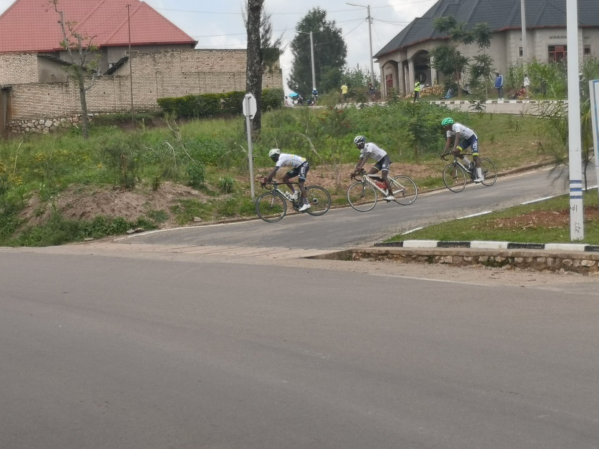 Enjoying the cycling @royal <a href="/nyanza/">ricky nkuk</a> <a href="/cyclingrace/">CyclingRace</a> <a href="/visitrwanda_now/">Visit Rwanda</a> 💥💥
