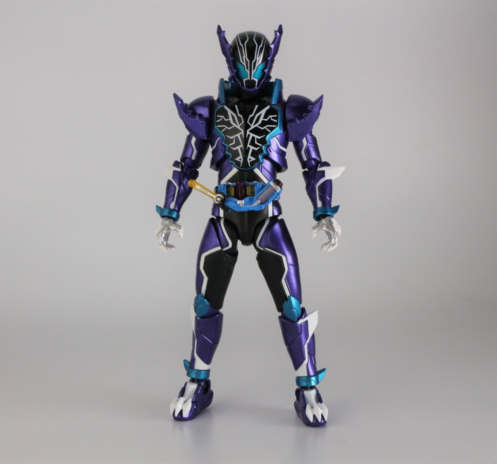 おまけ付き フィギュアーツ 仮面ライダープライムローグ Amazon.co.jp: S.H.Figuarts 仮面ライダープライムローグ : おもちゃ