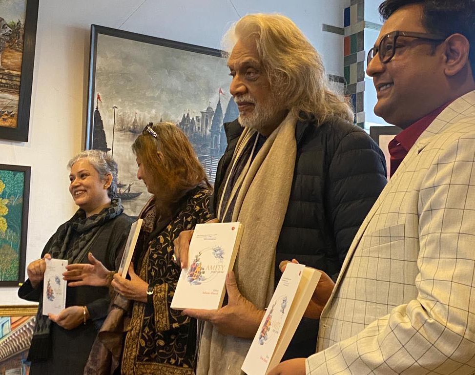 KiritiSKiriti's tweet photo. Hawakal had the honor to get Amity: peace poems launched today at Quill And Canvas Bookshop Art Gallery by the legend Muzaffar Ali, and Humra Quraishi, in the presence of the Editor Sahana Ahmed and Publisher Bitan Chakraborty. 

@schahm @HawakalP @Bitan84 @quillandcanvas https://t.co/QXX9prd4ni