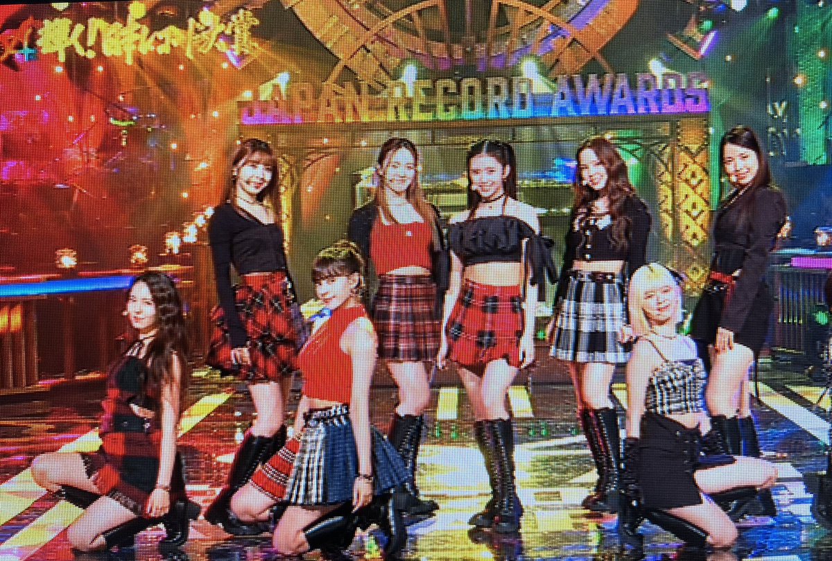 take_withu's tweet photo. レコ大優秀賞おめでとう！

毎年見てるけど、ツアー経験して、さらに磨かれたね✨
素晴らしかった！
大賞、期待してます！

#NiziU
#日本レコード大賞
#MAYA https://t.co/SsQfernsth
