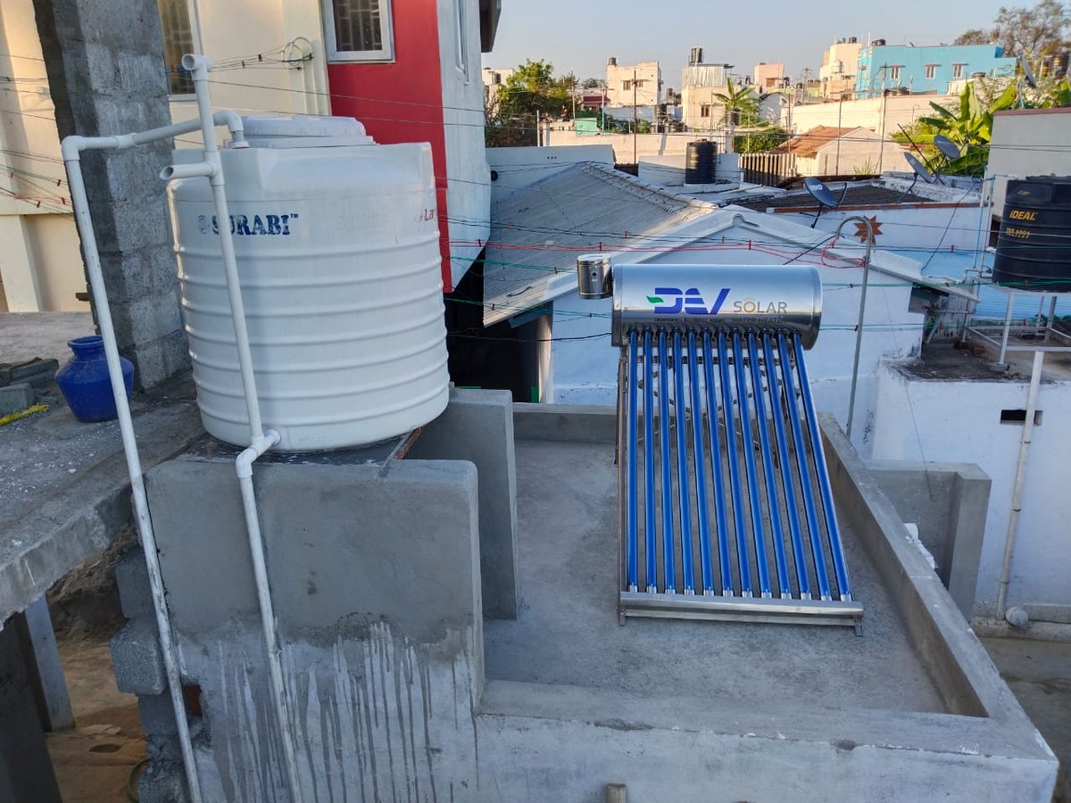 Devsolar_'s tweet photo. Some of our Domestic Solar Water Heater Installations.
#devsolar #solarsystem #solarwaterheater #gogreen #renewableenergy https://t.co/j6TFS16Qhg