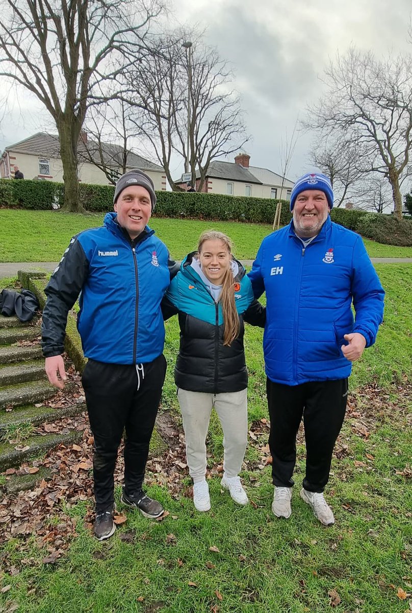 JarrowLassesU18's tweet photo. A special guest appearance at training this morning from @Lionesses Euro's Winner &amp; @ChelseaFCW star @frankirby this morning .

A great pleasure to meet her 🏴󠁧󠁢󠁥󠁮󠁧󠁿 https://t.co/5zxu69Q7tP