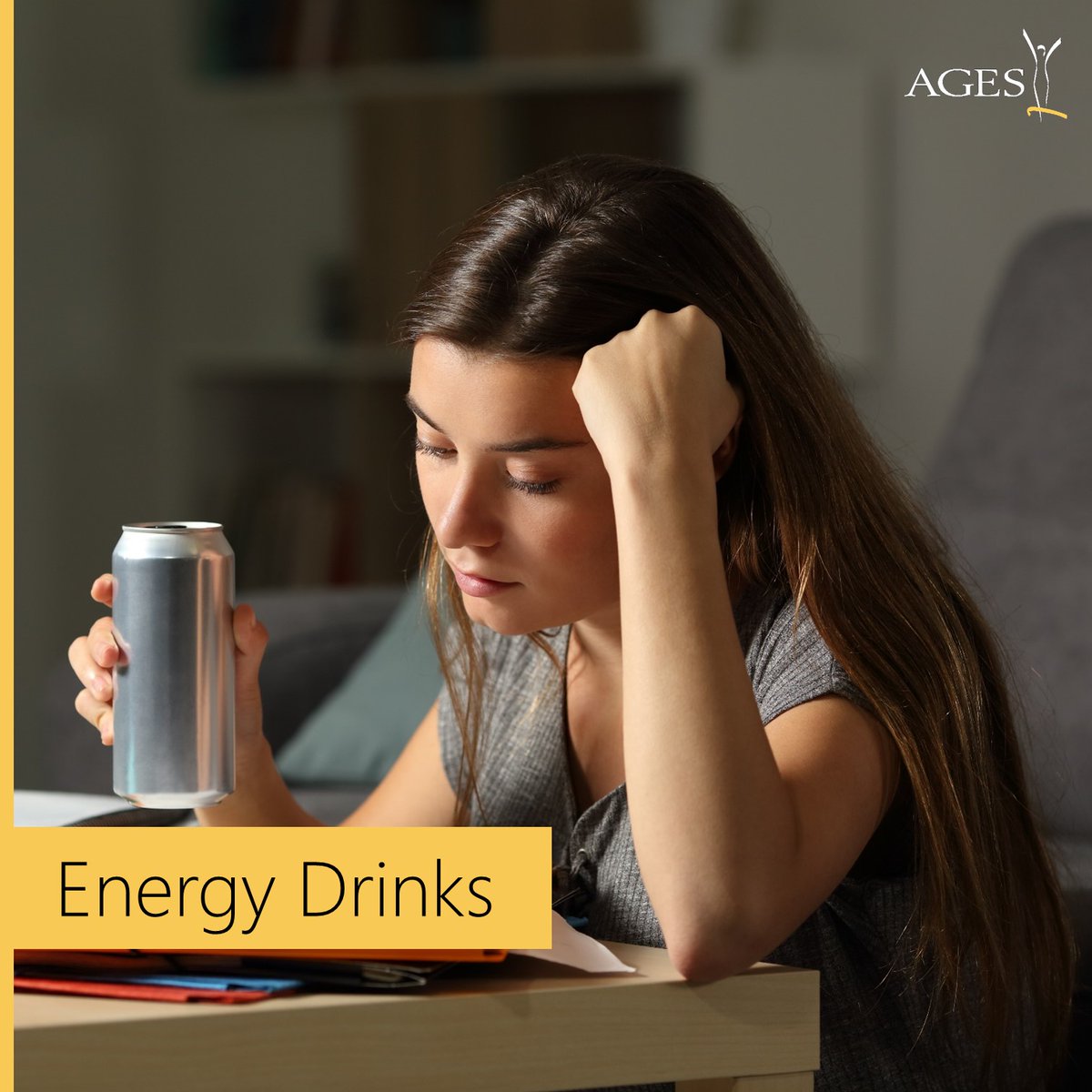 agesnews's tweet photo. #Energydrinks: Für die „Energie“ sind vor allem #Zucker &amp; #Koffein verantwortlich. 1 Dose kann bis zu 10 Stück Würfelzucker enthalten. Für #Kinder, #Schwangere, #Stillende sowie Koffein-sensitive Personen sind Energydrinks nicht geeignet. Produktvergleich: https://t.co/ji2MspG549 https://t.co/RXeAaOH9z0