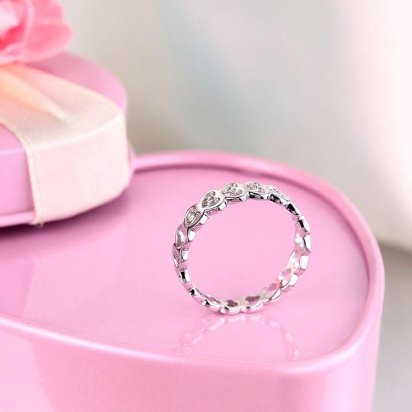dromedarshop's tweet photo. 🎯Crazy deal! Don’t miss out!🎯
💥Solid 14K White Gold Heart Wedding Band Women Ring 0.07 Ct Diamond Fine... on sale for $341.99💥
Shop now before we sell out! 👉 https://t.co/jvA37h022B https://t.co/uR40JpaR3w