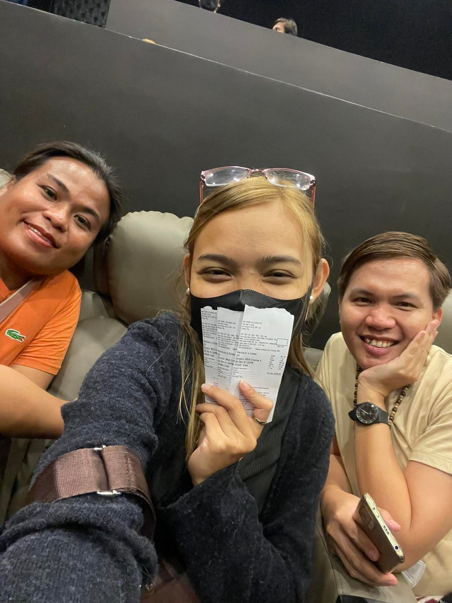 imjust_pits's tweet photo. Woohoo!!! Finally! A December to remember! Spending this holiday watching #PartnersInCrime with my friends! Aba! Syempre! This wouldn't be a December to remember if di namin mapapanood ang entry ng #unkabogable Phenomenal Box Office Superstar @vicegandako with @IvanaAlawi ❤️💚💙 https://t.co/oiXtbHH6Yp