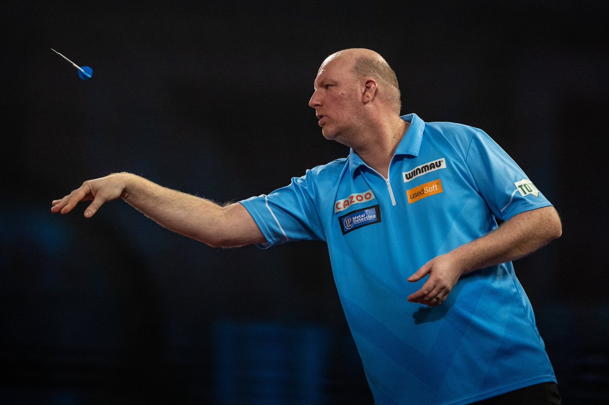 VvdV180's tweet photo. Gutted to lose yesterday. Did my best to fight back in to the match, but Luke was great in the final set π Thanks to my sponsors @ModusDarts180 @Winmau @TOTODartKings @DSZdarts @lpdetecting #usedSOFT https://t.co/QWFrXbRtXS