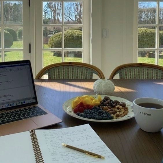 luvdprian's tweet photo. .   ✳  dicas de como desenvolver a motivação para os estudos    ︵ — uma thread para estudantes desmotivados.

⌕ #studytwt #studytwtbr https://t.co/vspCT5ZDIP