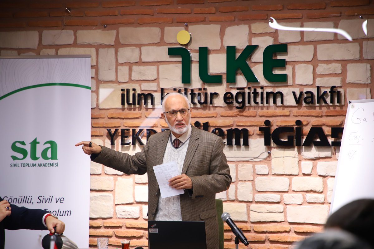 Ahsan_Shafiq's tweet photo. Captivating lecture, interactive sessions and discussion groups ... Senior management from several NGOs and corporations including #D8 #IHH #IDSB #ILKE #MAQASID #ALSHARQ attended Leadership Training conducted by Prof. Basil Mustafa from #Oxford. https://t.co/Auip2HXuJY