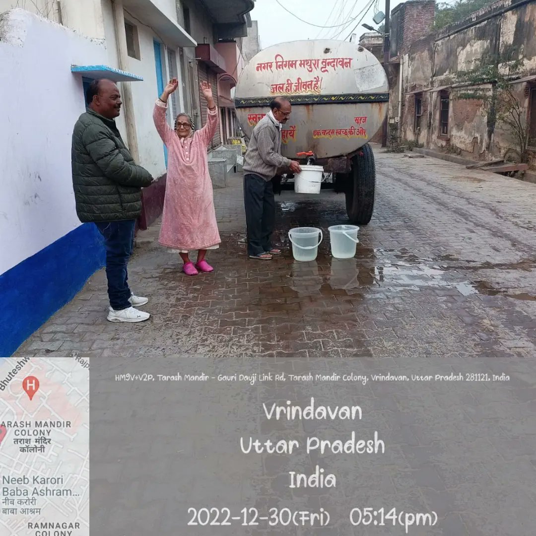 PavanYdv4Nation's tweet photo. वार्ड के तराश मंदिर क्षेत्र में पानी की असुविधा होने पर पानी का टैंकर उपलब्ध कराया।
#ward51 #vrindavan #mathura https://t.co/SxTNpm0dxn