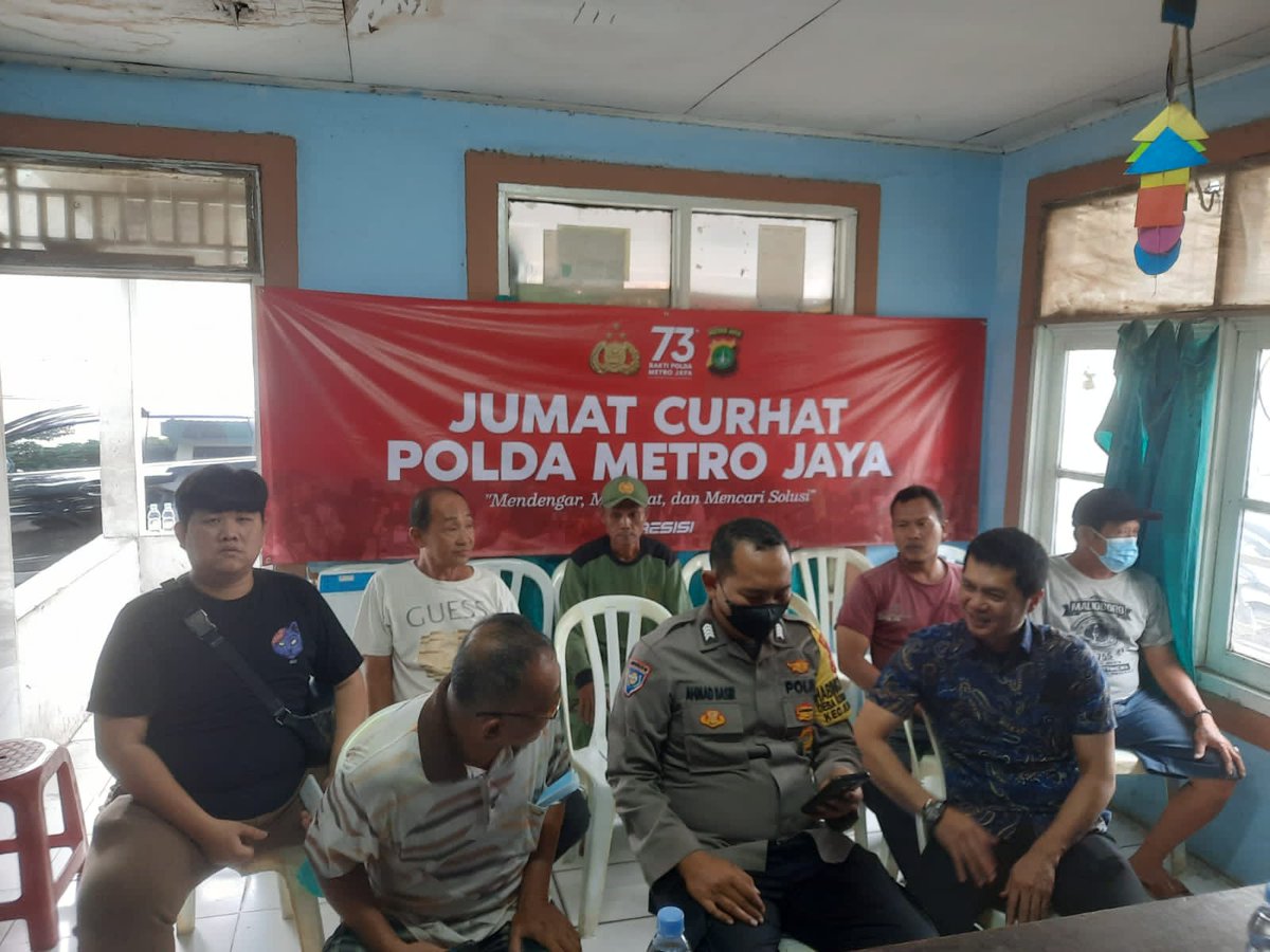 basirahmadZed's tweet photo. Jumat Curhat di RW.08 Perum Taman Dadap Indah Ds.Kosambi Timur , Polsek Teluknaga sebagai wujud Polri yang Presisi https://t.co/fhRp74OjuG