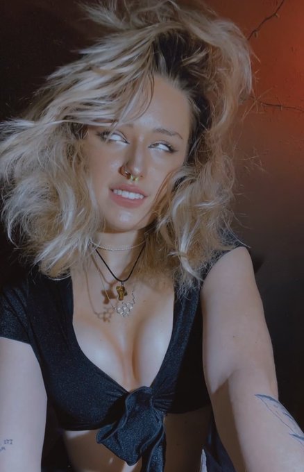 imagine seeing me on top of you 🥰😩 https://t.co/eBE5F8th0R https://t.co/s5eyaSl0JB<a href="/tag/ad"class="tags"><span>#ad</span></a>