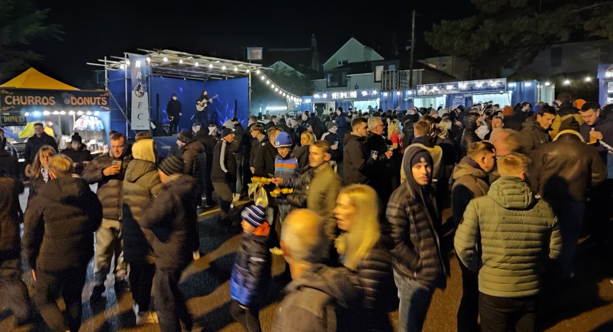👏Thanks for the great pre-match support in the <a href="/Official_BRFC/">Bristol Rovers</a> FanZone last night Gasheads! We go again this Sunday from 12.30pm. 
 
🎸 Live Music 
🍺 Ollie's Bar &amp; The Gasworks 
🍔 The Gas Grill
 🇯🇲  Jerk King 
☕️ <a href="/PerkyMeerkat/">Perky Meerkat</a> 
🍩 Churros/Doughnuts

#UTG 🏴‍☠️ #hairofthedog