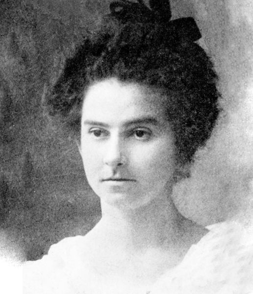 Join us in wishing a happy birthday to one of ZTA's Founders, Mary "Cammie" Campbell Jones Batte! 🎉 

Cammie was born on Dec. 30, 1878.
