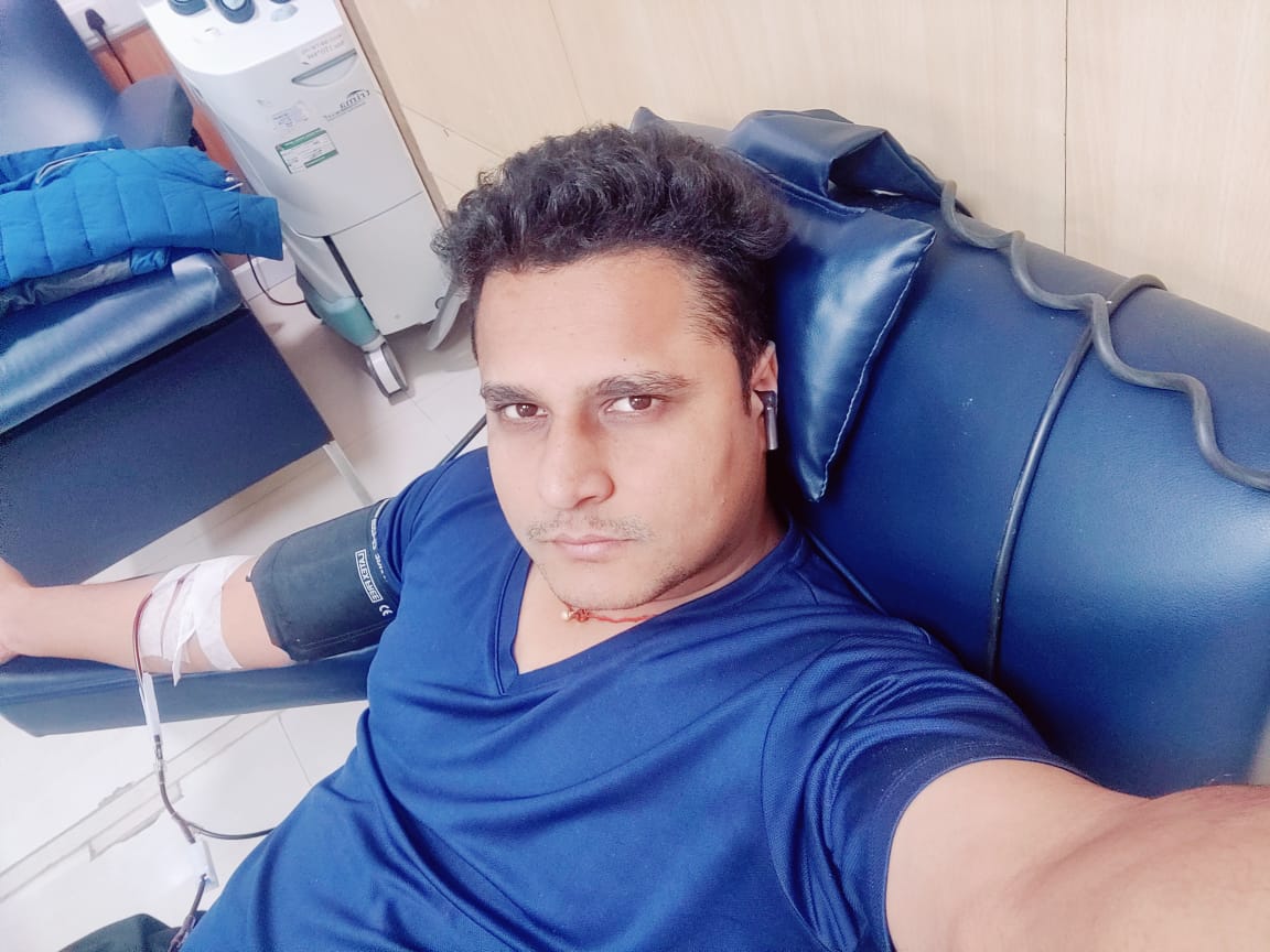 DelhicopRvndr's tweet photo. Delhi Police
❤️ ki Police
Rajiv Gandhi Hospital में नेपाल सेआये मरीज़ #Saanu #Maaya को #SDP की जरूरत होने पर @DelhiPolice के जवान @Vikram__Nain भाई ने 43rd, @Passang_RLepcha ने 18th रक्तदान किया
सेल्यूट
@cp_delhi @sumannalwa @mharshaips @Ravindra_IPS @afsana_pink @CopAmitphogat https://t.co/oLkzF8N7JU