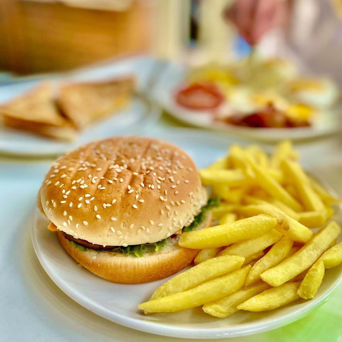 LaurasWorldza's tweet photo. Since, I can remember, every road trip has started with a Wimpy burger..
..It made complete sense to find out, when I met my soulmate, that handsome is something of a Wimpy breakfast legend.
https://t.co/NDiTmomrj2
#LaurasWorld
#Wimpy #EnjoyEveryMoment #StopFillUpWin #WimpySA https://t.co/v4pk3N8vRX