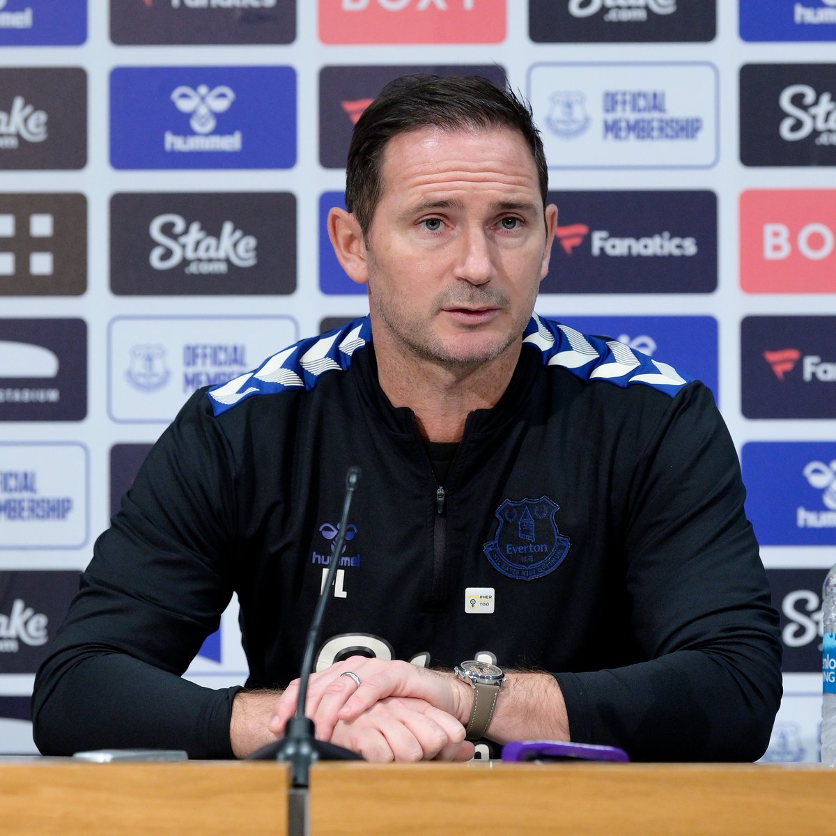 👑 | "Era un gran hombre y un gran jugador. Fue un día triste para el fútbol".

¡Lampard sobre O Rei Pelé! 💙