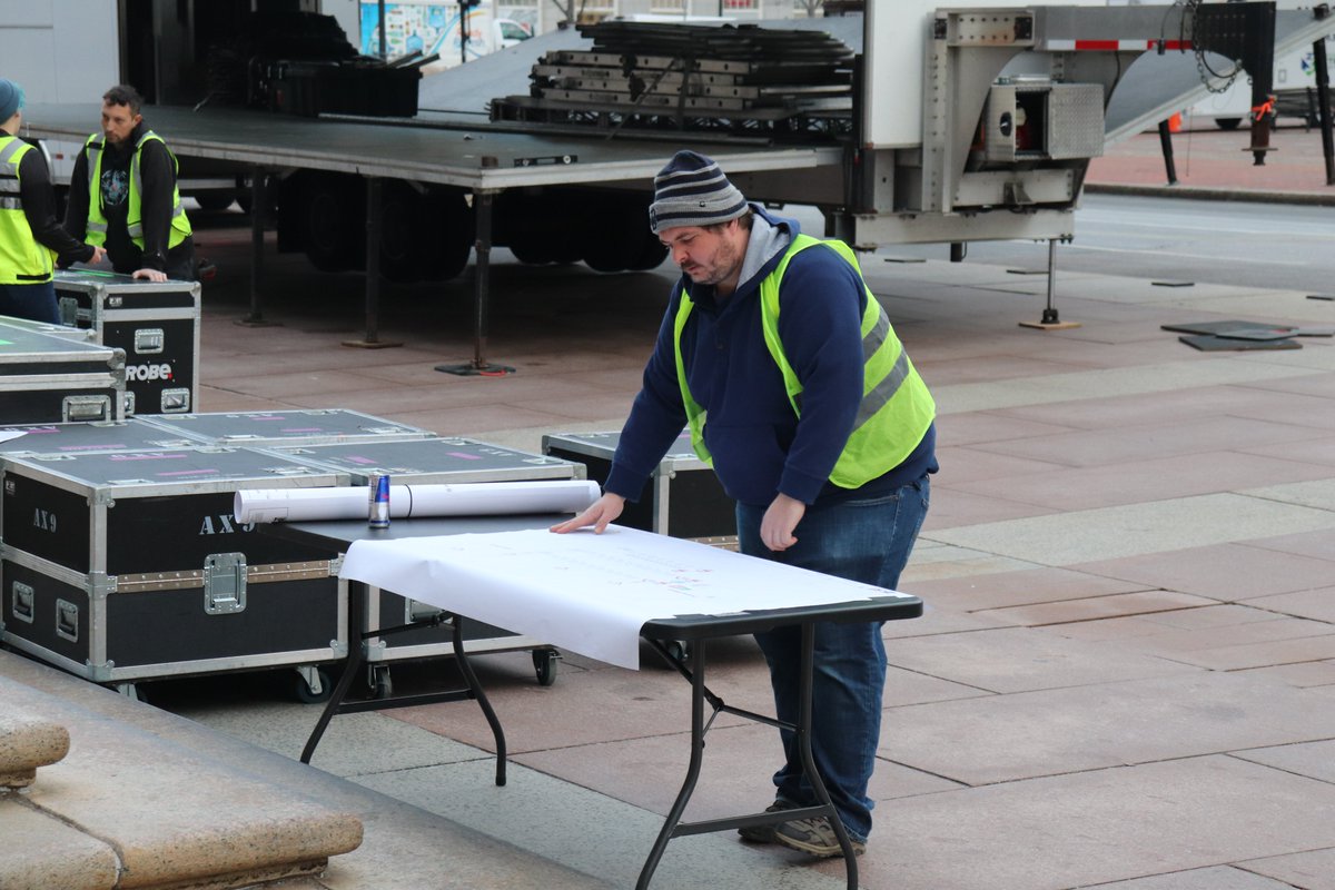 JamesRojasNews's tweet photo. Preparations are underway at Copley Square Mall for Boston's big #NewYearsEveParty! #BostonFirstNight #FirstNight @wbznewsradio https://t.co/yq74y2gsnR
