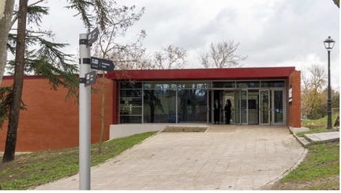 MadridinGame's tweet photo. 👀 Descubre el Development Center: nuestro espacio dedicado a la formación y el emprendimiento en el Campus del Videojuego 👇 

https://t.co/di7GIK9JCe https://t.co/zcHs81zlnf