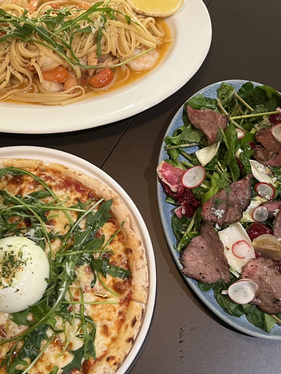 parallelforlove's tweet image. 청량리 독립밀방
여긴 체인점이얌~
근데 파스타랑 피자가 맛있음 ..
어쩌면 내가 다 먹는걸지도 🙄
피자는 꼭꼭꼭 필수로 시키삼~ ㅋ
마지막에 마카롱은 이벤트야 ✌🏻
 #제원이의_먹킷리스트