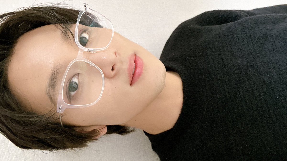 haechu's tweet photo. congrats to haechan for winning the boyfie of the year award https://t.co/UIxMWMhIDb
