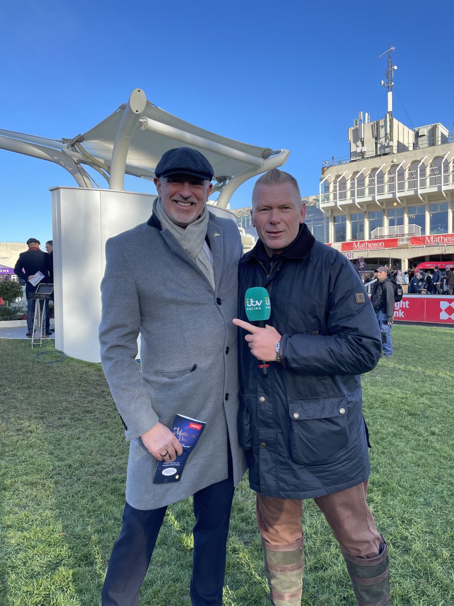 Great to welcome Matt Chapman and ITV to the parade ring for the last two days of the Leopardstown Christmas Festival which attracted over 60,000 race goers . Let’s have more of the ITV team over next time ! Ps Matt was a real gentleman and is always welcome ⁦<a href="/MCYeeehaaa/">Matt Chapman</a>⁩