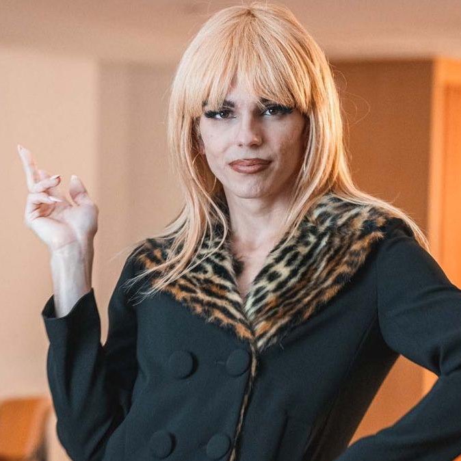 PopCraveSpain_'s tweet photo. Ya puedes ver todos los episodios de la docu-serie de Samantha Hudson “Crimenes Online” 🖥️ totalmente gratuito en @flooxer 

➡️ https://t.co/RCot3Sxh8V https://t.co/om4zmW6Weg
