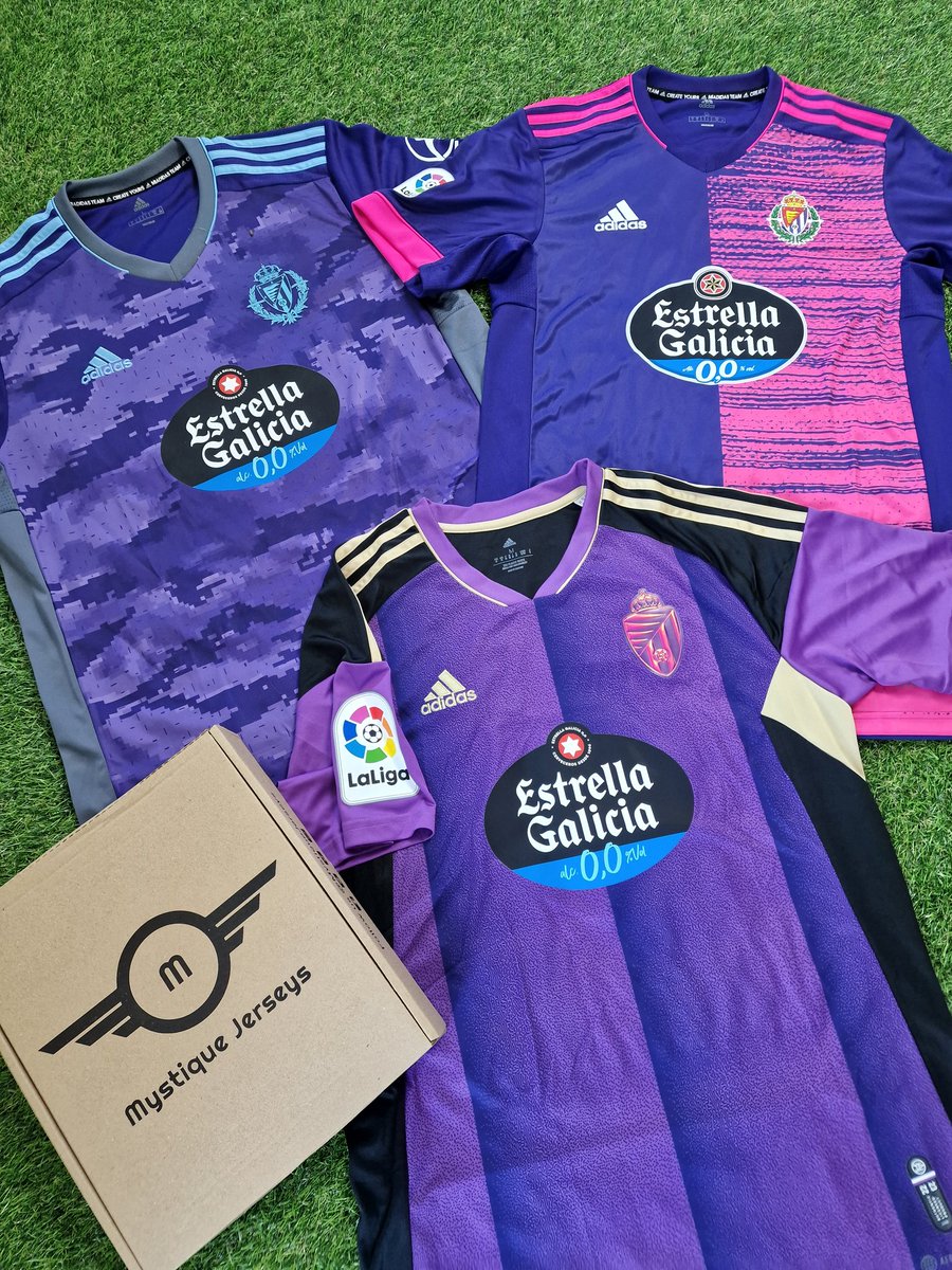 MystiqueJerseys's tweet image. If Mohamed Salah scores ANYTIME today against Leicester City we’ll giveaway a Mystiquejerseys.com box 

To enter 👇

🔄 Retweet this tweet
🤝 Follow us

Good luck!