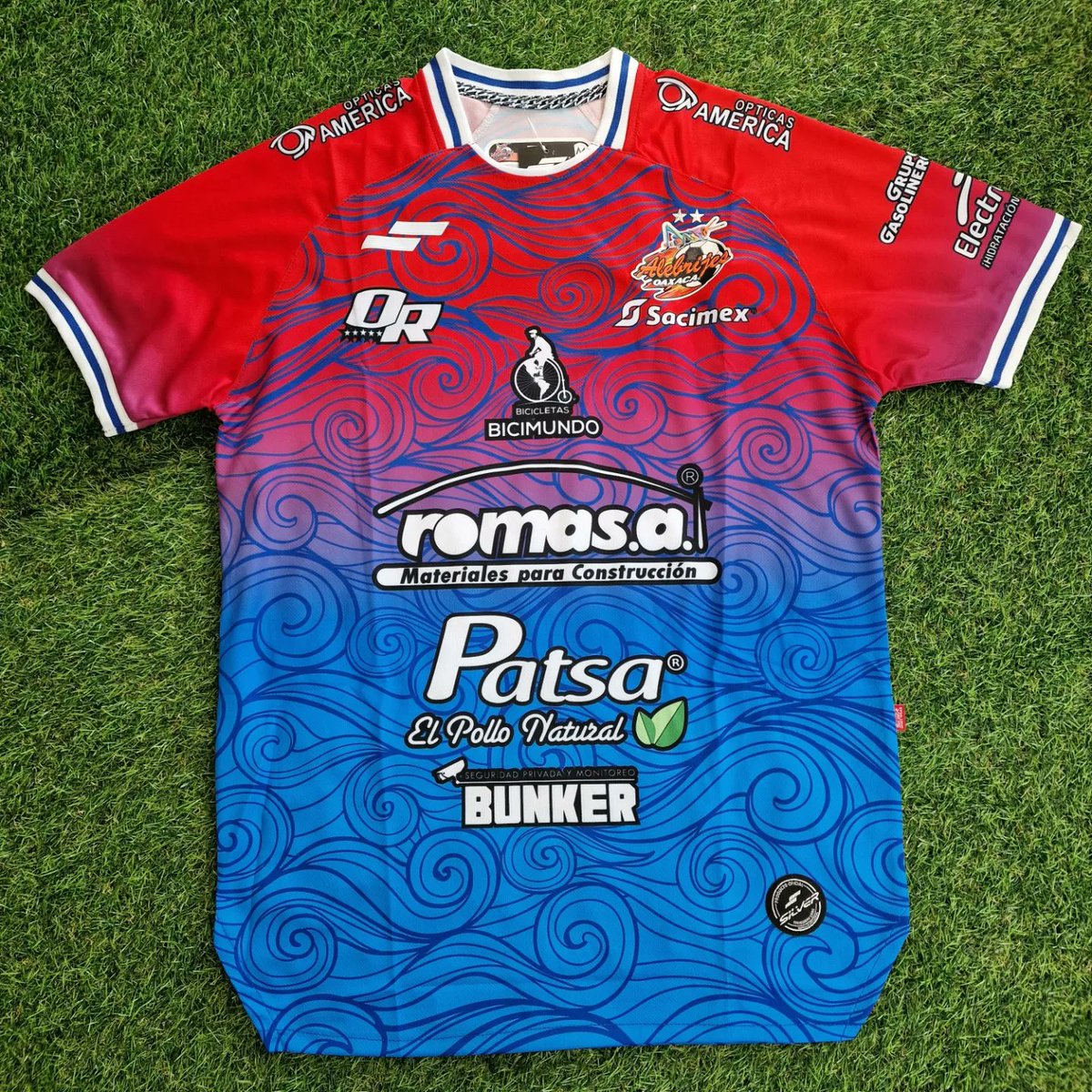 MystiqueJerseys's tweet image. If Mohamed Salah scores ANYTIME today against Leicester City we’ll giveaway a Mystiquejerseys.com box 

To enter 👇

🔄 Retweet this tweet
🤝 Follow us

Good luck!