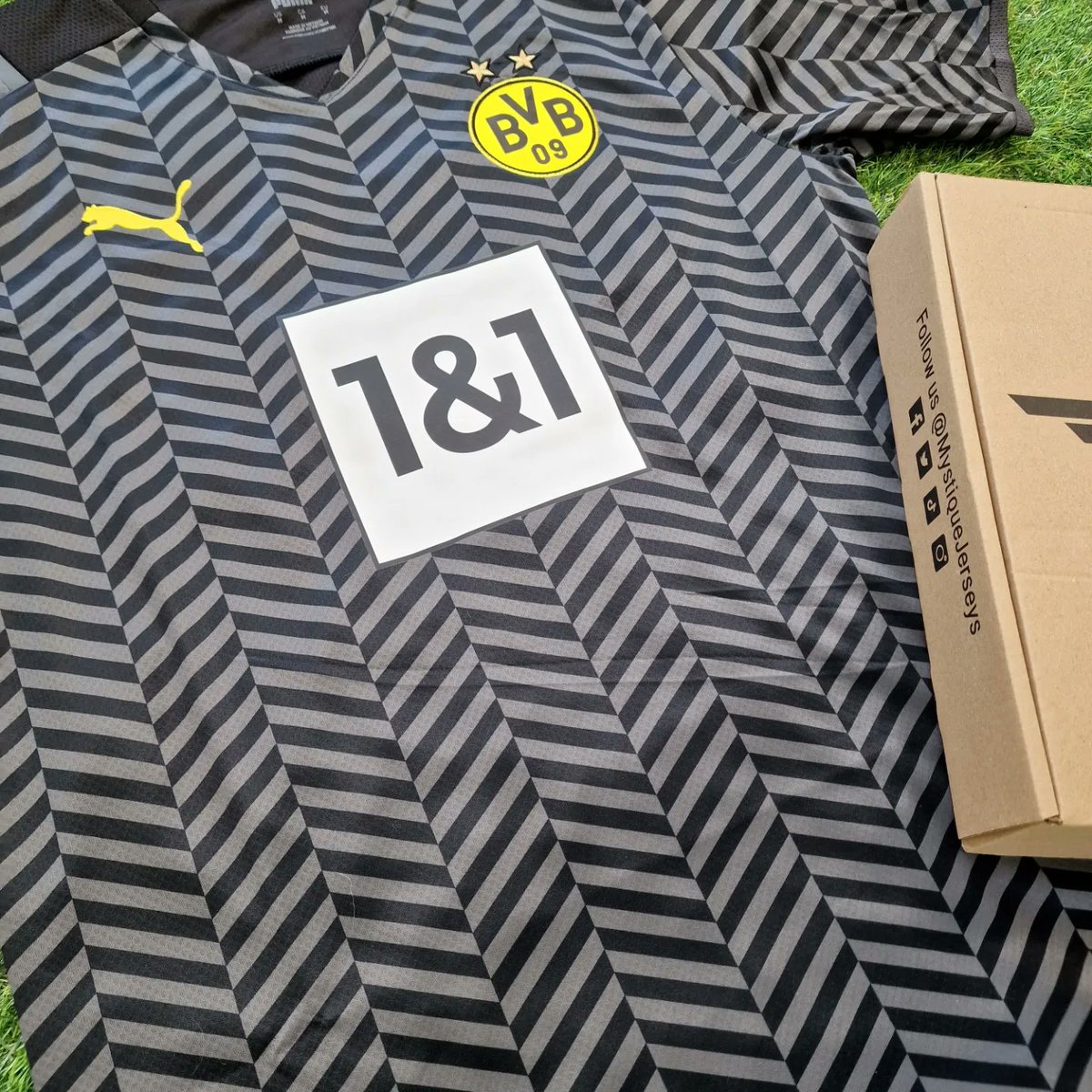 MystiqueJerseys's tweet image. If Mohamed Salah scores ANYTIME today against Leicester City we’ll giveaway a Mystiquejerseys.com box 

To enter 👇

🔄 Retweet this tweet
🤝 Follow us

Good luck!